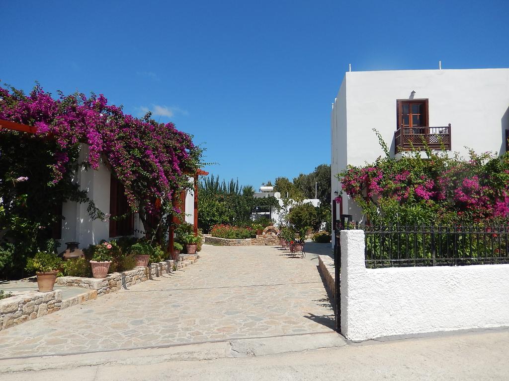 Deidamia Hotel Skyros Buitenkant foto