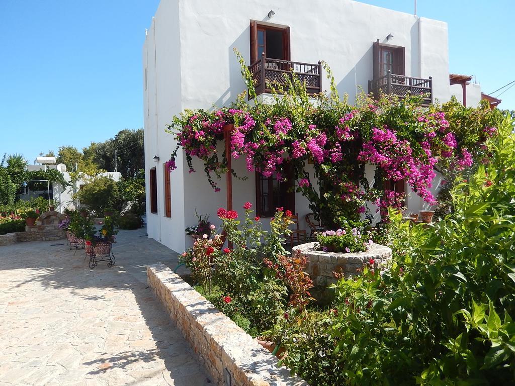 Deidamia Hotel Skyros Buitenkant foto