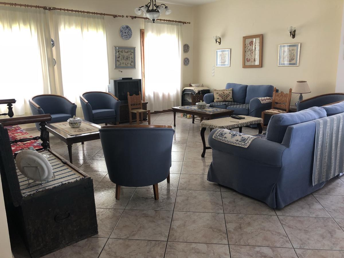 Deidamia Hotel Skyros Buitenkant foto