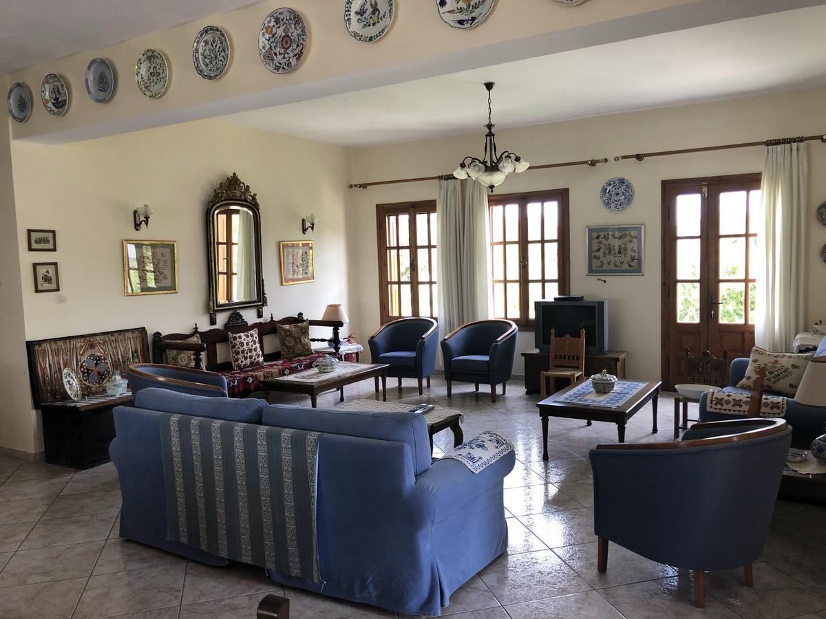 Deidamia Hotel Skyros Buitenkant foto